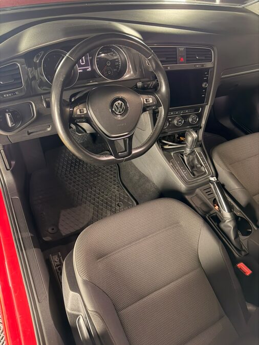 Volkswagen Golf TSI 1.4T DSG Confortline 2018