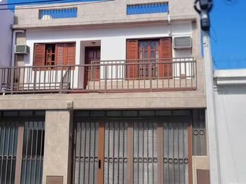 CASA EN VENTA en calle Paraguay PARANÁ