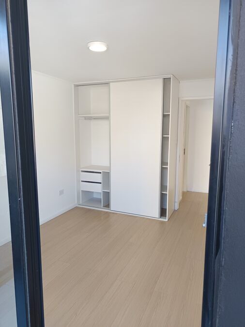 ALQUILER – un dormitorio a estrenar frente a la UNER
