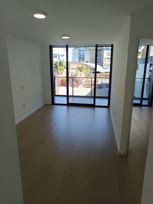 ALQUILER – un dormitorio a estrenar frente a la UNER