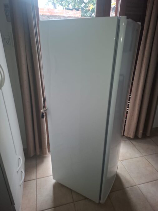 Freezer Vertical ESLABON DE LUJO