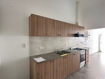 Casa Dos Dormitorios / Juan Garrigo 952