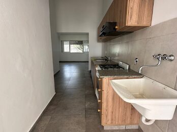 Casa Dos Dormitorios / Juan Garrigo 952