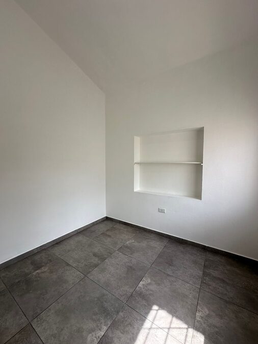 Casa Dos Dormitorios / Juan Garrigo 952