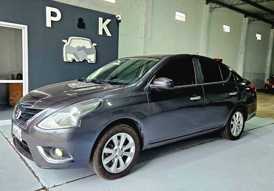 Nissan Versa pure drive 2017