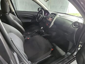 Nissan Versa pure drive 2017