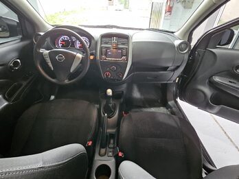 Nissan Versa pure drive 2017