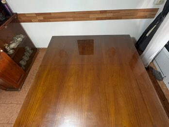 Mesa de comedor casi nueva