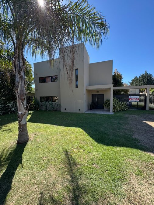 Casa de tres dormitorios | Daniel Verdier esq. Julián Obaid