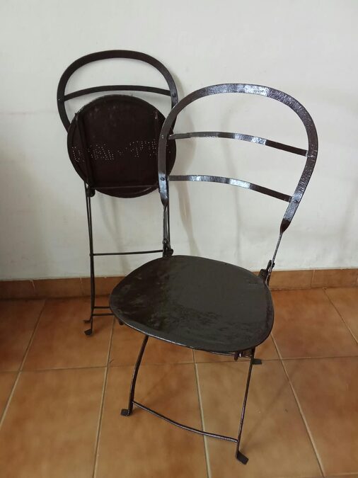 Vendo sillas de fierro en muy buen estado