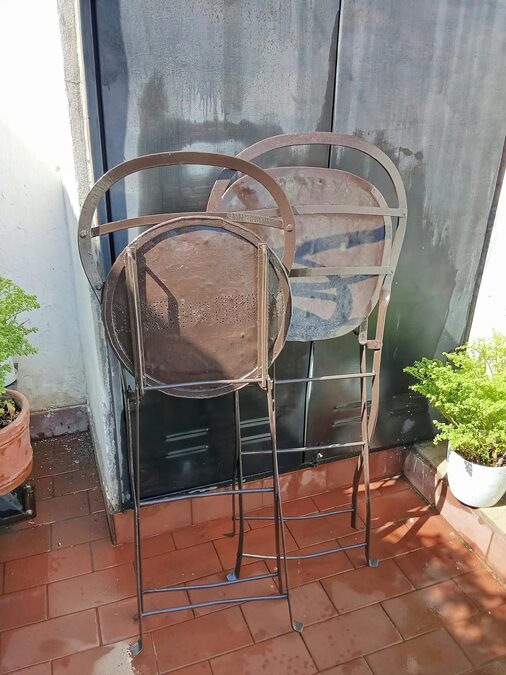 Vendo sillas de fierro en muy buen estado