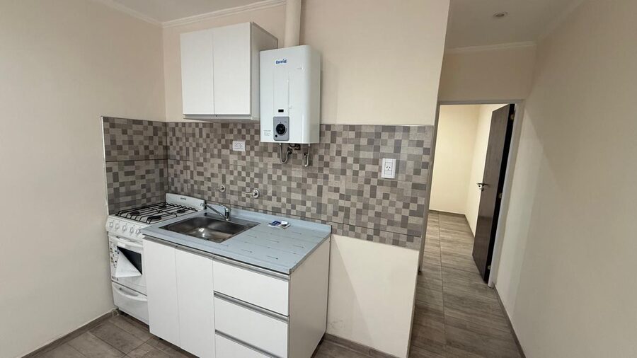 SE VENDE DEPARTAMENTO 1 DORMITORIO SOBRE AV RAMIREZ