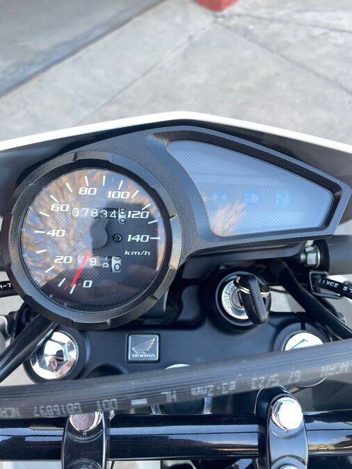 Honda Xr150  2024  7.800km. Vendo o permuto mayor-menor