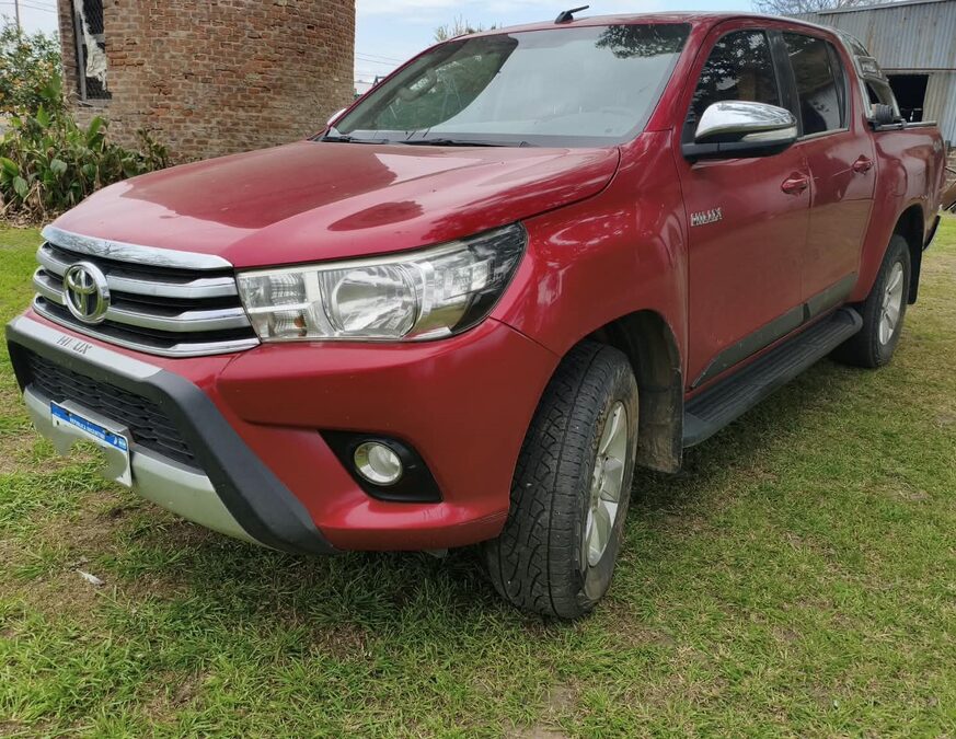 TOYOTA HILUX 2.8 TDI SRV 4x4 AT