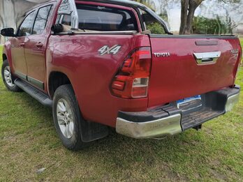TOYOTA HILUX 2.8 TDI SRV 4x4 AT