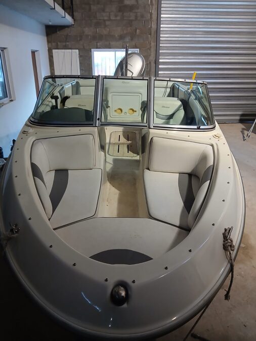 Quicksilver  1700  con Honda 130 HP
