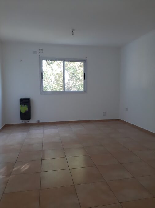 Alquilamos MONOAMBIENTE Calle Derqui 773