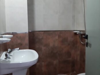 Alquilamos MONOAMBIENTE Calle Derqui 773