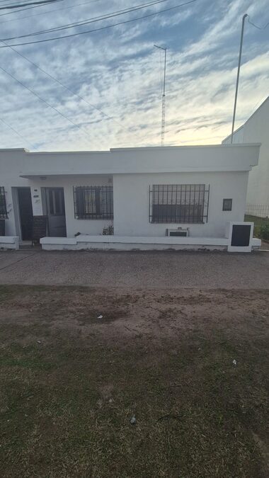 VENTA DE CASA | Sobre Avenida Intendente del Castillo