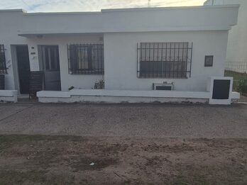 VENTA DE CASA | Sobre Avenida Intendente del Castillo