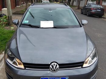 VW Golf Variant 1.4 t DSG Bluemotion. el mas full.