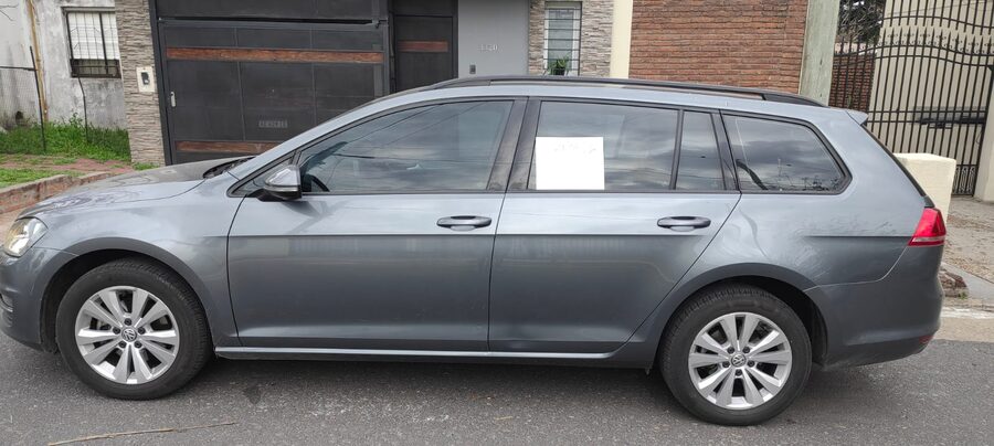 VW Golf Variant 1.4 t DSG Bluemotion. el mas full.