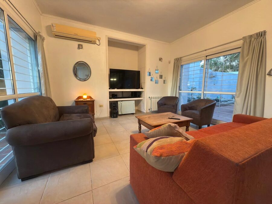Zona La Toma, Blas Parera y Los Robles- Casa en Venta