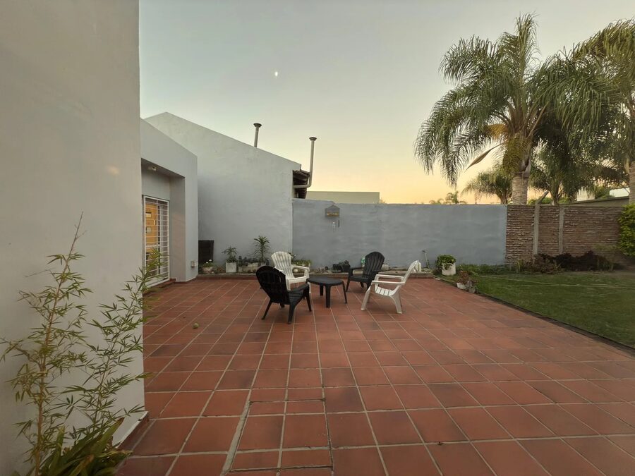 Zona La Toma, Blas Parera y Los Robles- Casa en Venta