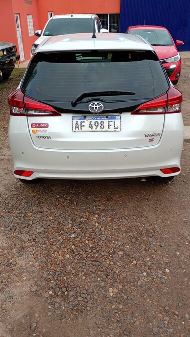 Toyota Yaris S 2022 caja automática