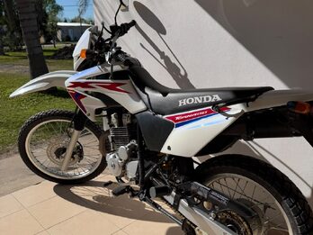 Vendo o Permuto Honda Tornado 250