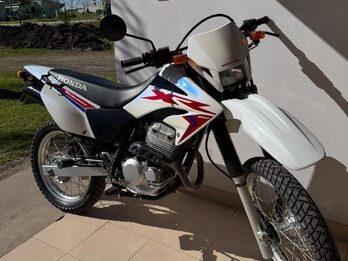 Vendo o Permuto Honda Tornado 250