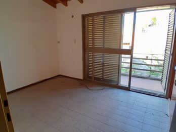 VENDEMOS: Casa a  mejorar calle Guatemala 746