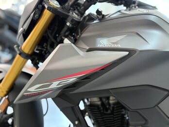 HONDA CB 300F