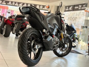 HONDA CB 300F