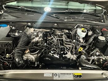 HERMOSA AMAROK CONFORT 180 HP!!!