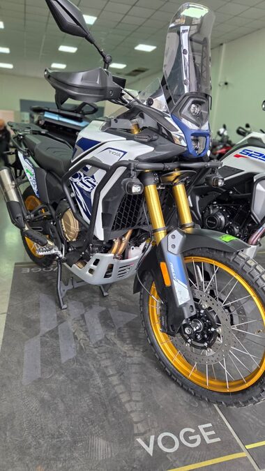 VOGE 800 RALLY