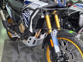 VOGE 800 RALLY