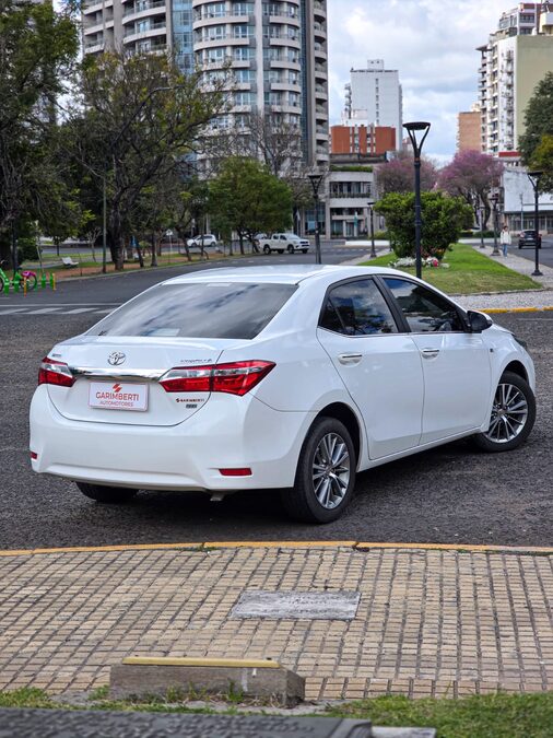 Toyota Corolla Seg Cvt 2015