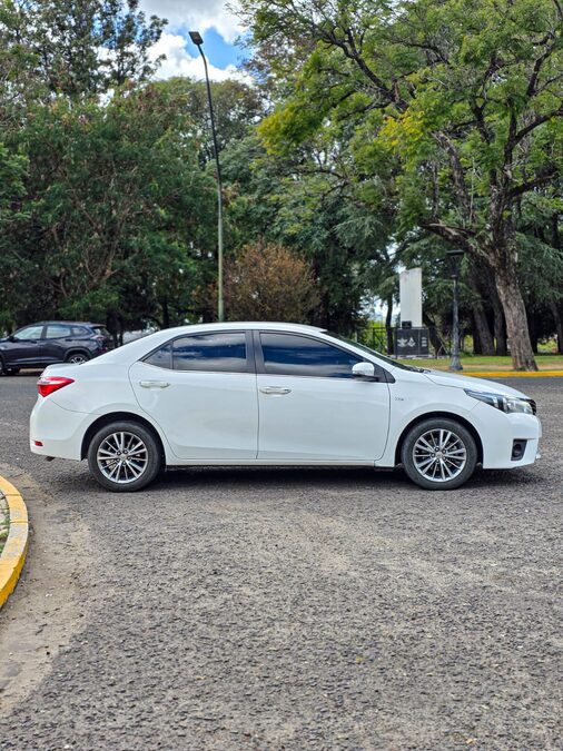 Toyota Corolla Seg Cvt 2015