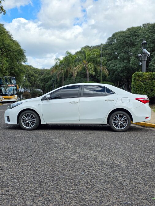 Toyota Corolla Seg Cvt 2015