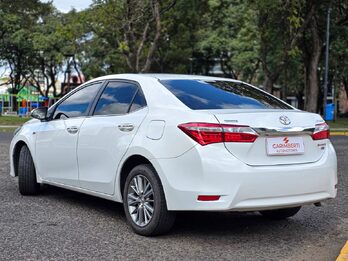 Toyota Corolla Seg Cvt 2015