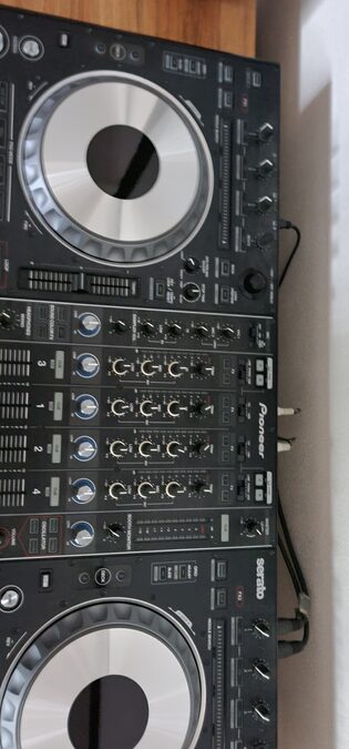 Controlador Dj - Pioneer SZ