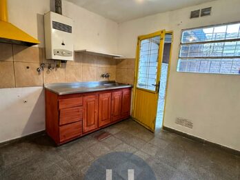 ALQUILER DE CASA INTERNA