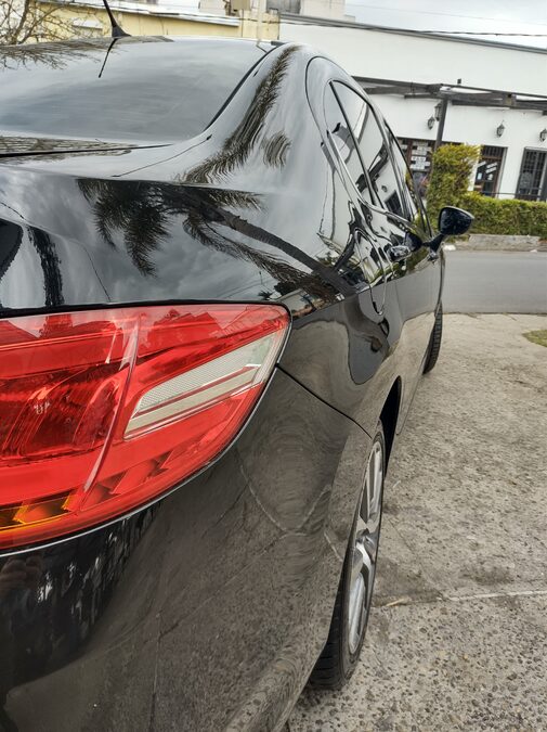 Vendo Peugeot 408 HDI -13.5M-