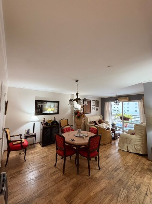 Excelente departamento de 3 dormitorios calle Buenos Aires 246