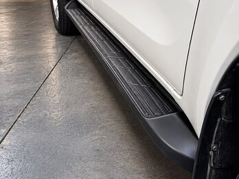 TOYOTA HILUX 2.8 TDI DC SRV PACK CUERO 4X2 M/T - AÑO 2.017