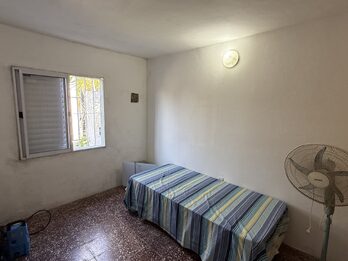 CASA DE 3 DORMITORIOS, COCHERA Y PATIO, ZONA SUR, APTA CREDITO HIPOTECARIO.