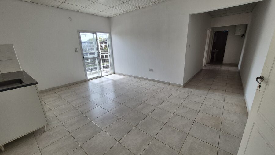 Departamento 2 habitaciones, balcón