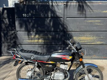 Moto Suzuki Ax100 2014