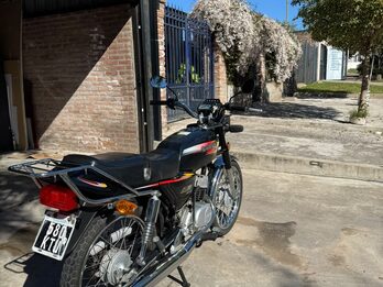 Moto Suzuki Ax100 2014